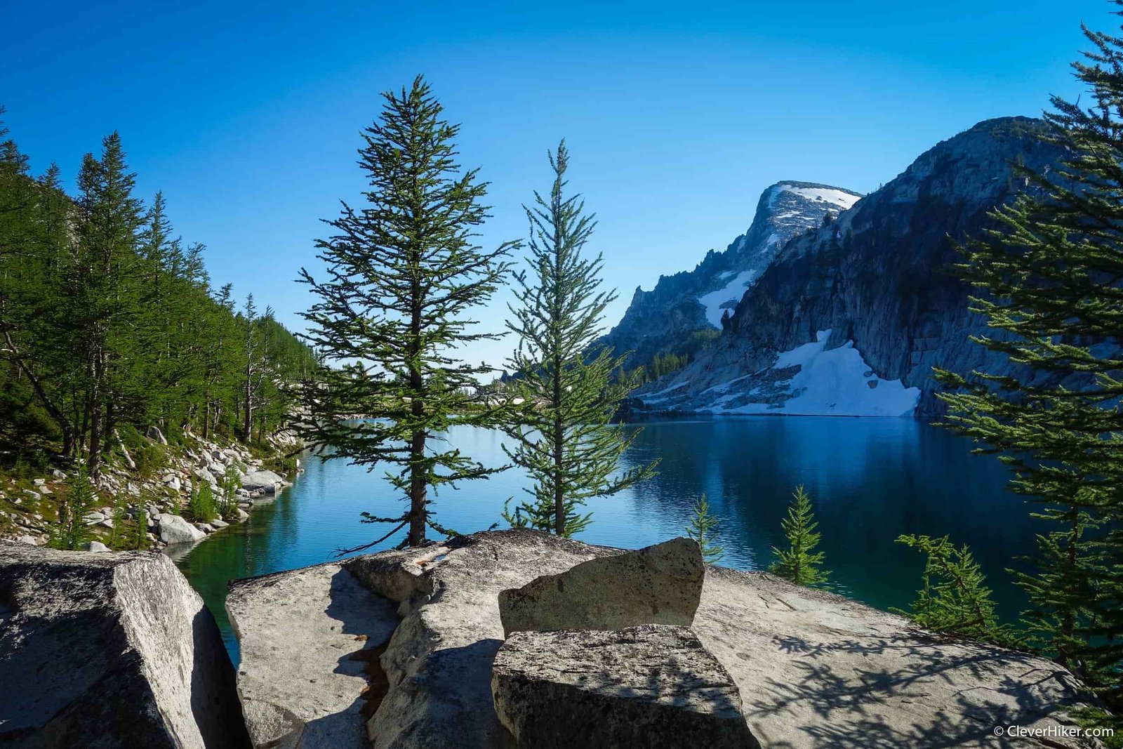 alpine lake in the enchantments