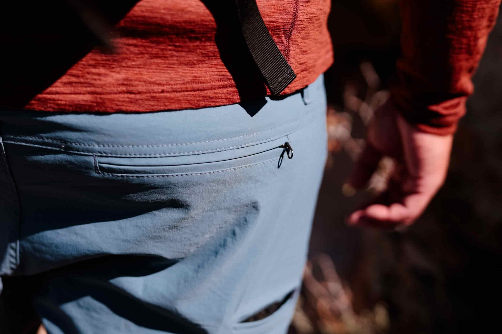 back hiking shorts pocket with zipper.