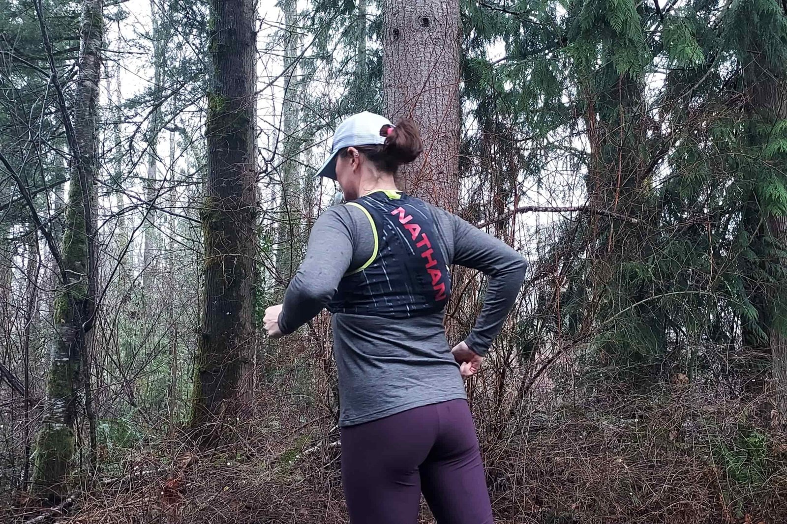 Runner wearing the Nathan Pinnacle 4 Hydration Race Vest
