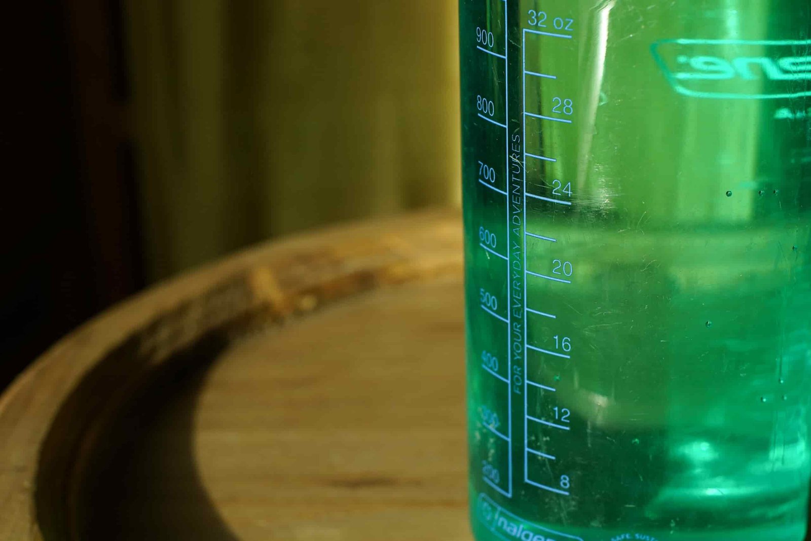 A close up of the measurement lines on the Nalgene Wide Mouth water bottle.