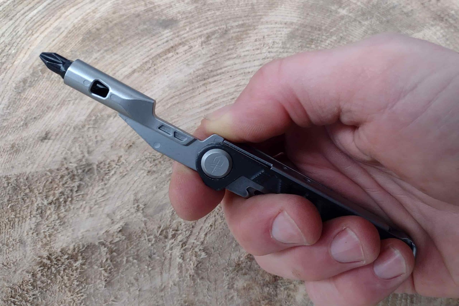 The Gerber Armbar Drive in hand.