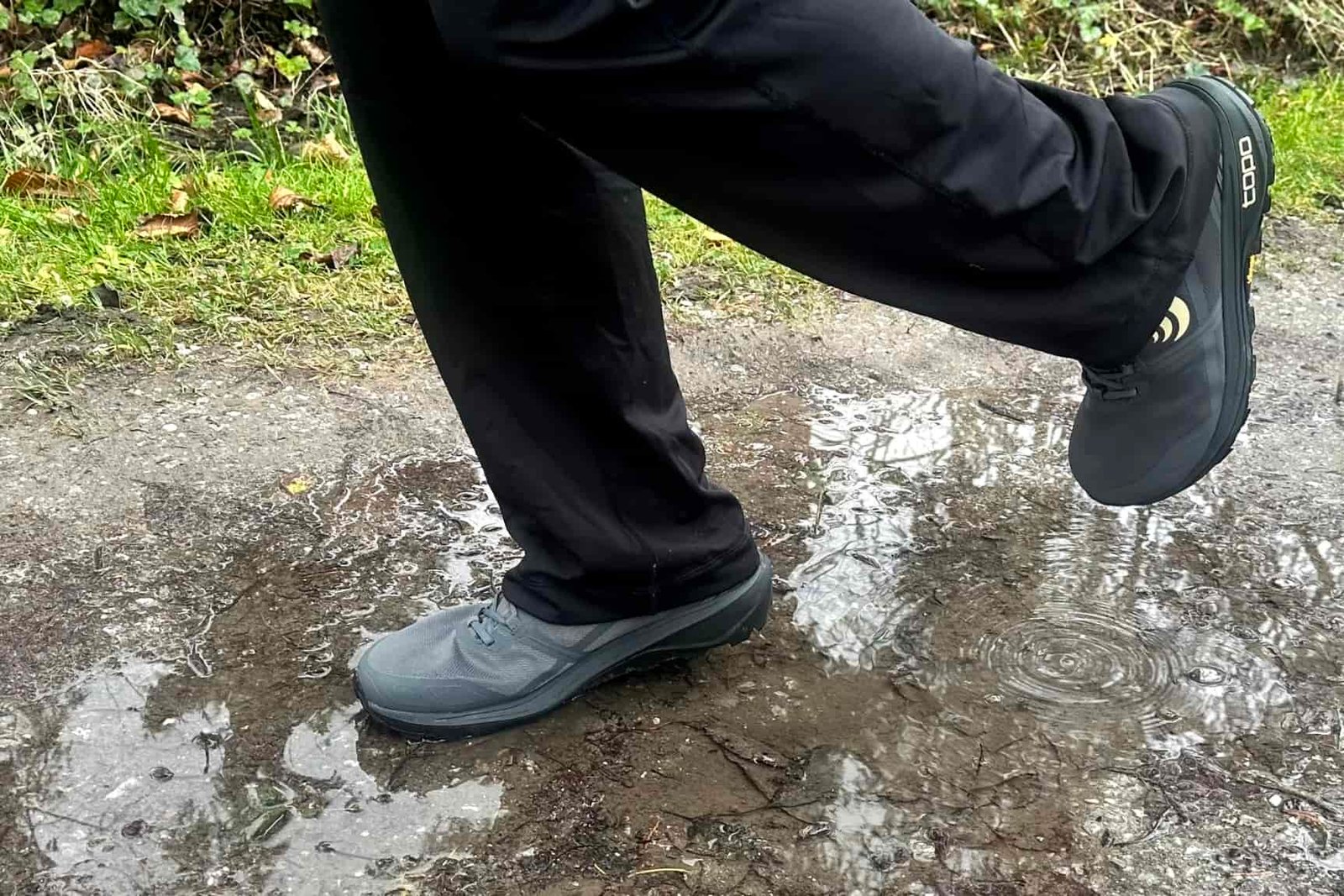 Topo Women's Terraventure 4 Waterproof close up in a puddle