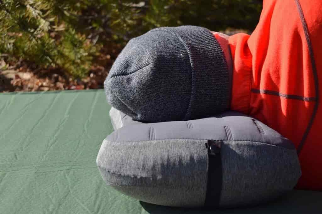 The author's head and neck are aligned while sleeping on his side on the Trekology Aluft Pro pillow