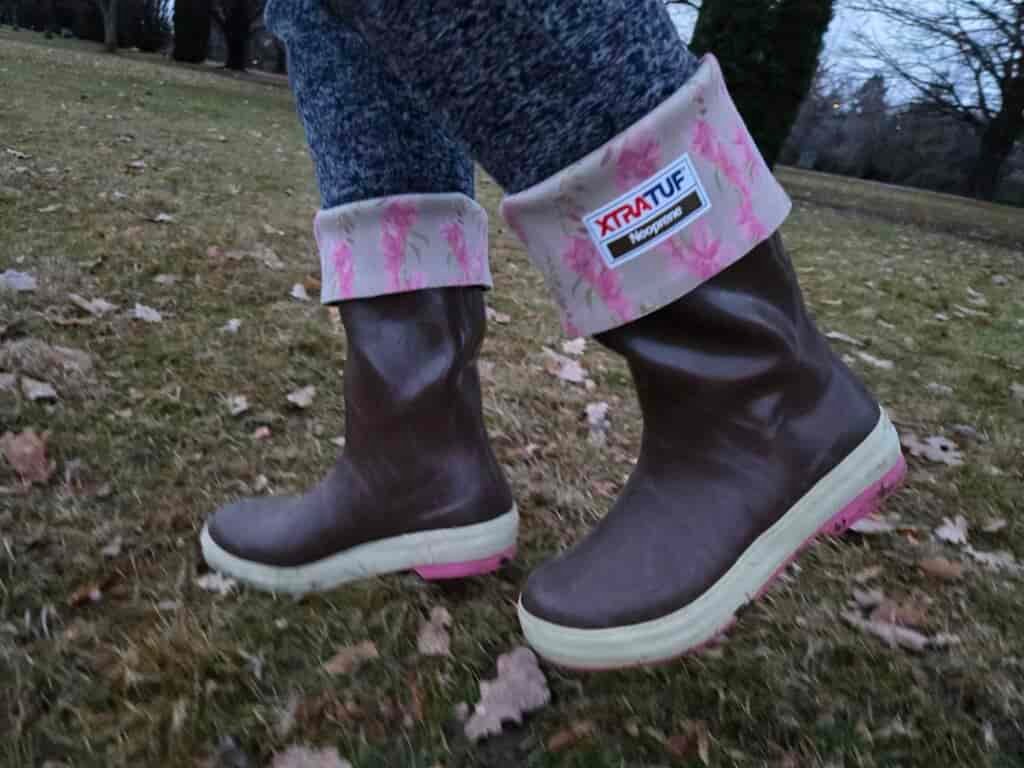 side view of xtratuf legacy boot folded down to show liner