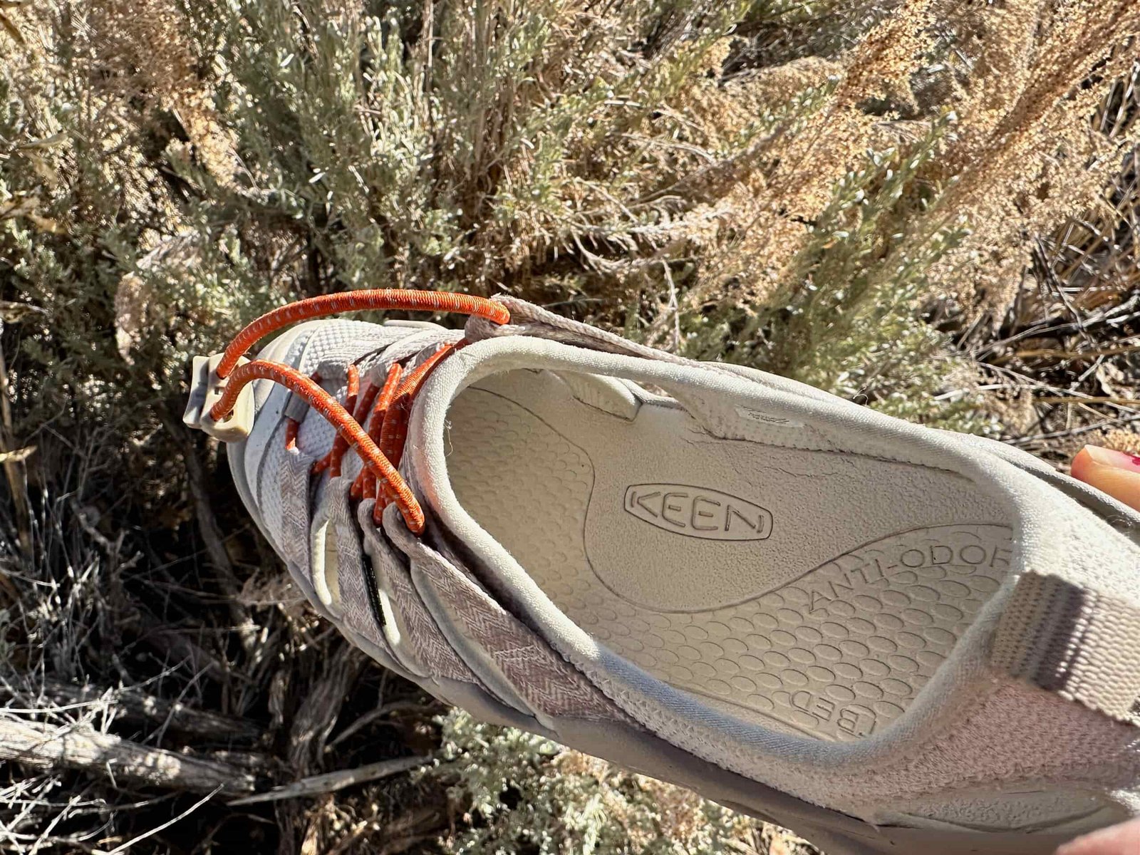 Close ups of the Keen Hyperport H2 Sandal ability to support feet