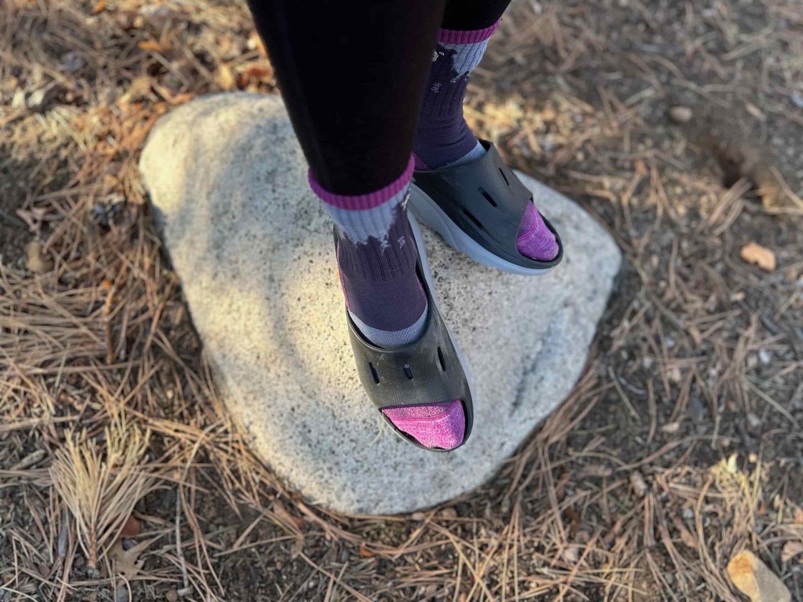 the bottoms of the HOKA ORA Recovery 3 Slides 