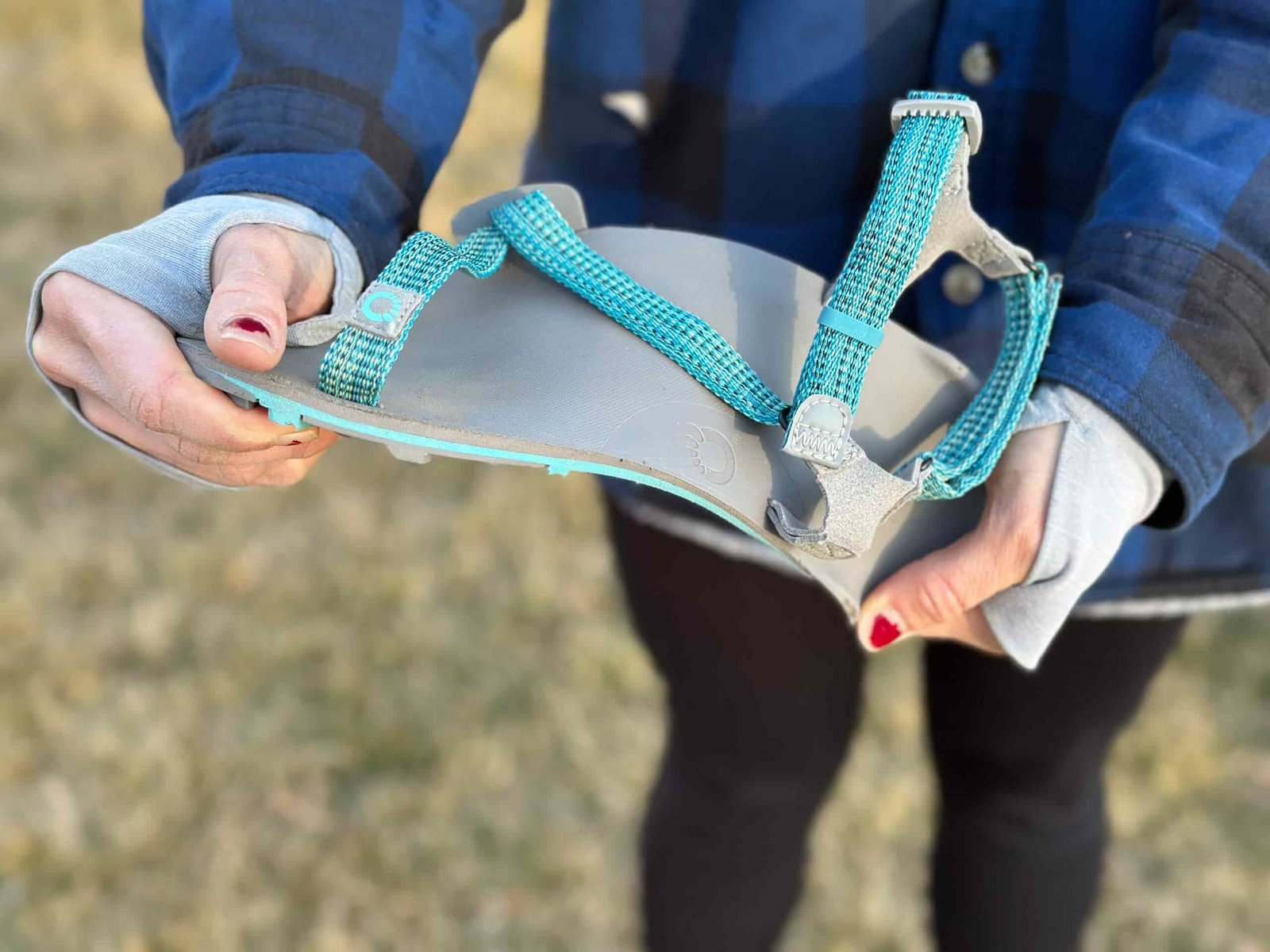 the twist test to show support in each shoe