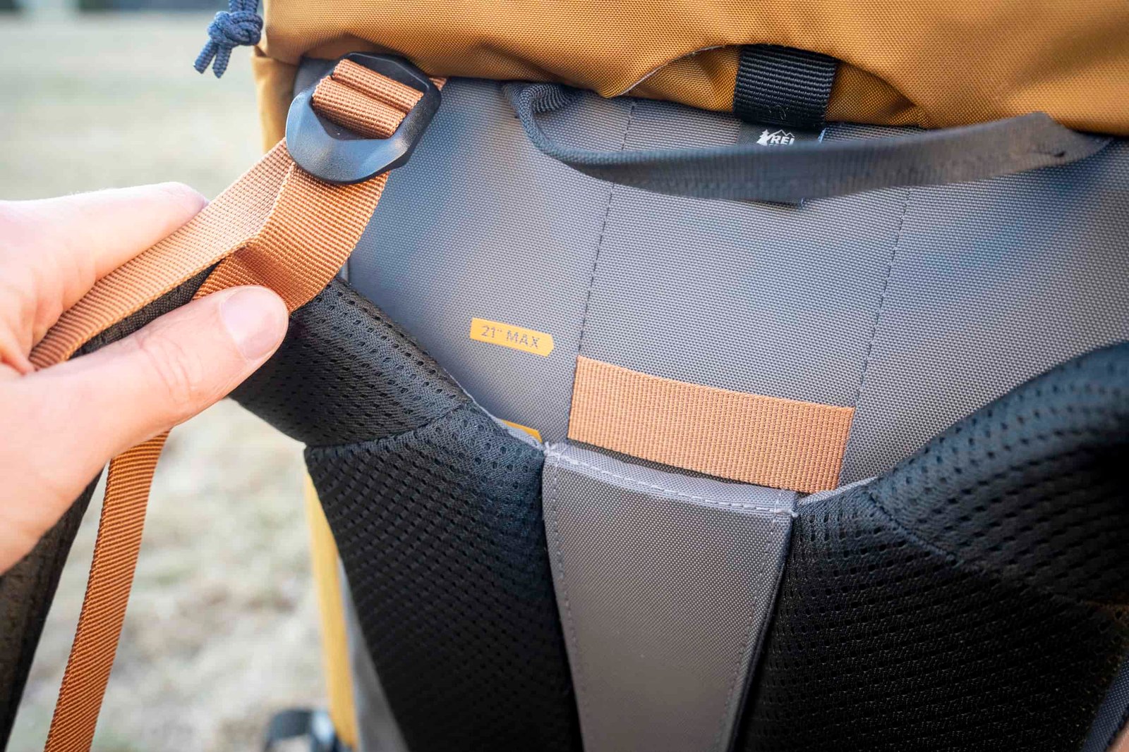 torso adjustment mechanism of backpack